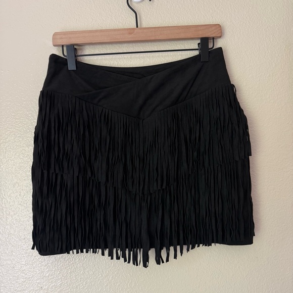 HALARA Crossover High Waisted 2-in-1 Fringe Hem Bodycon Mini Suede Party Skirt - Picture 2 of 6